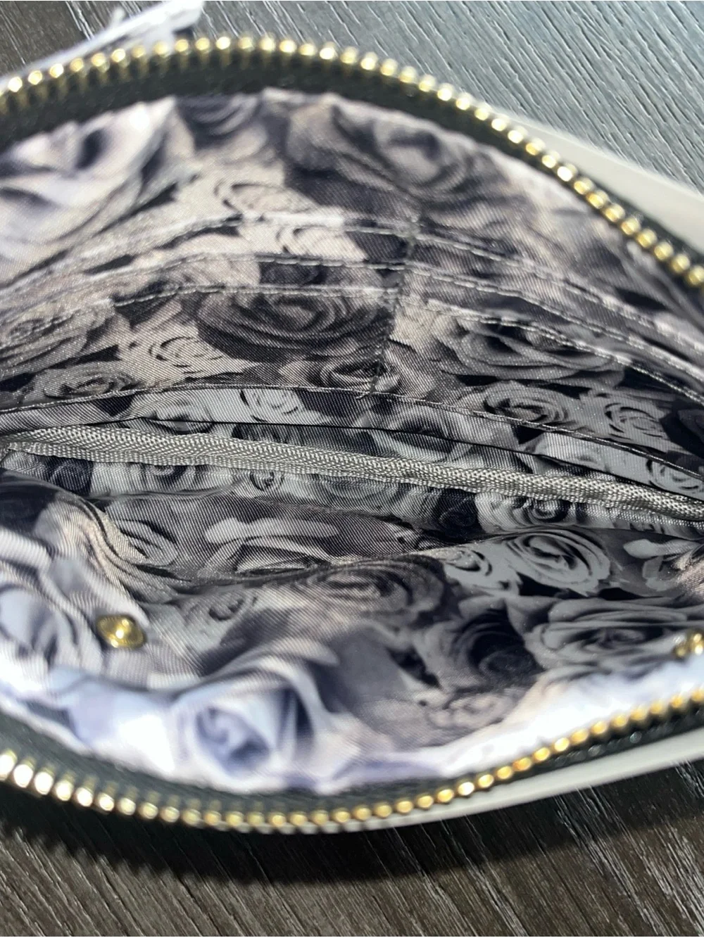 Adrienne Vittadini Black Pebbled Charging Wristlet